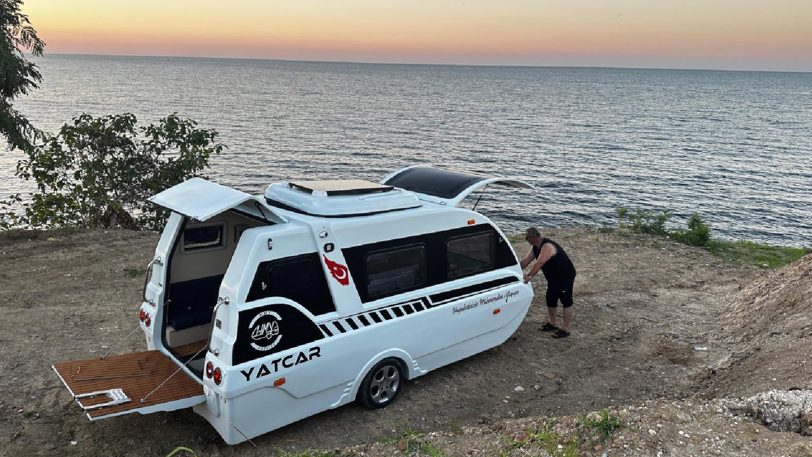karada-karavan-suda-yat-amasyada-uretilen-yat-car-dunyaya-aciliyor-lhOOqq51.jpg